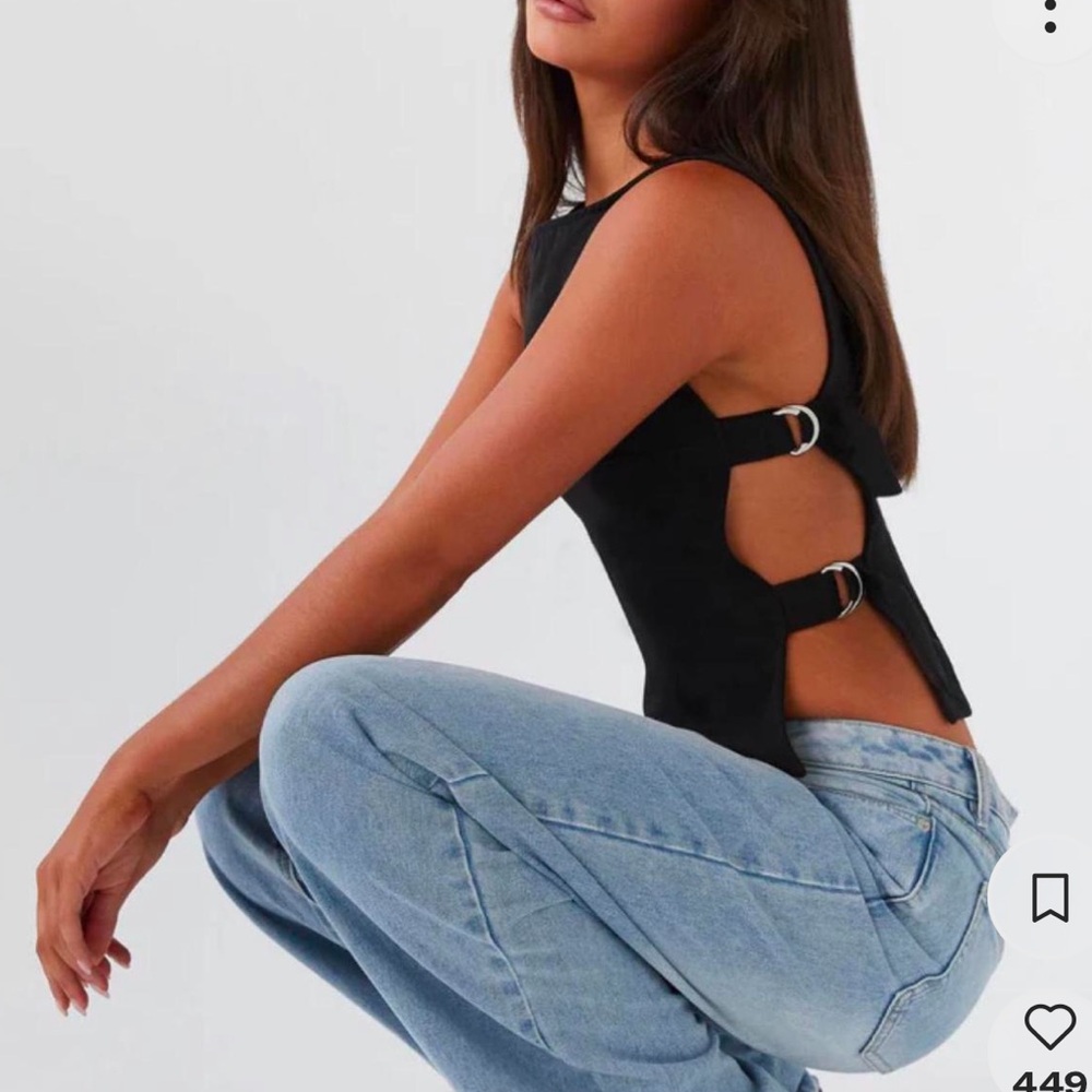 PEPPERMAYO SIZE 6 NEVER BEEN WORN SIZE 6 NEW WITHOUT TAGS BLACK BUCKLE TOP
